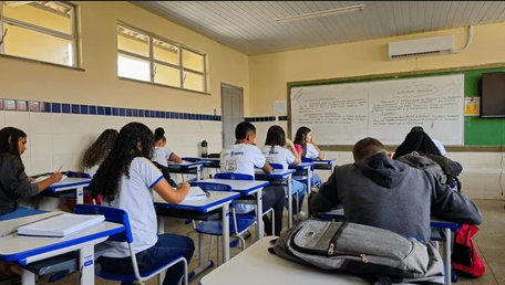 Crianças em aula